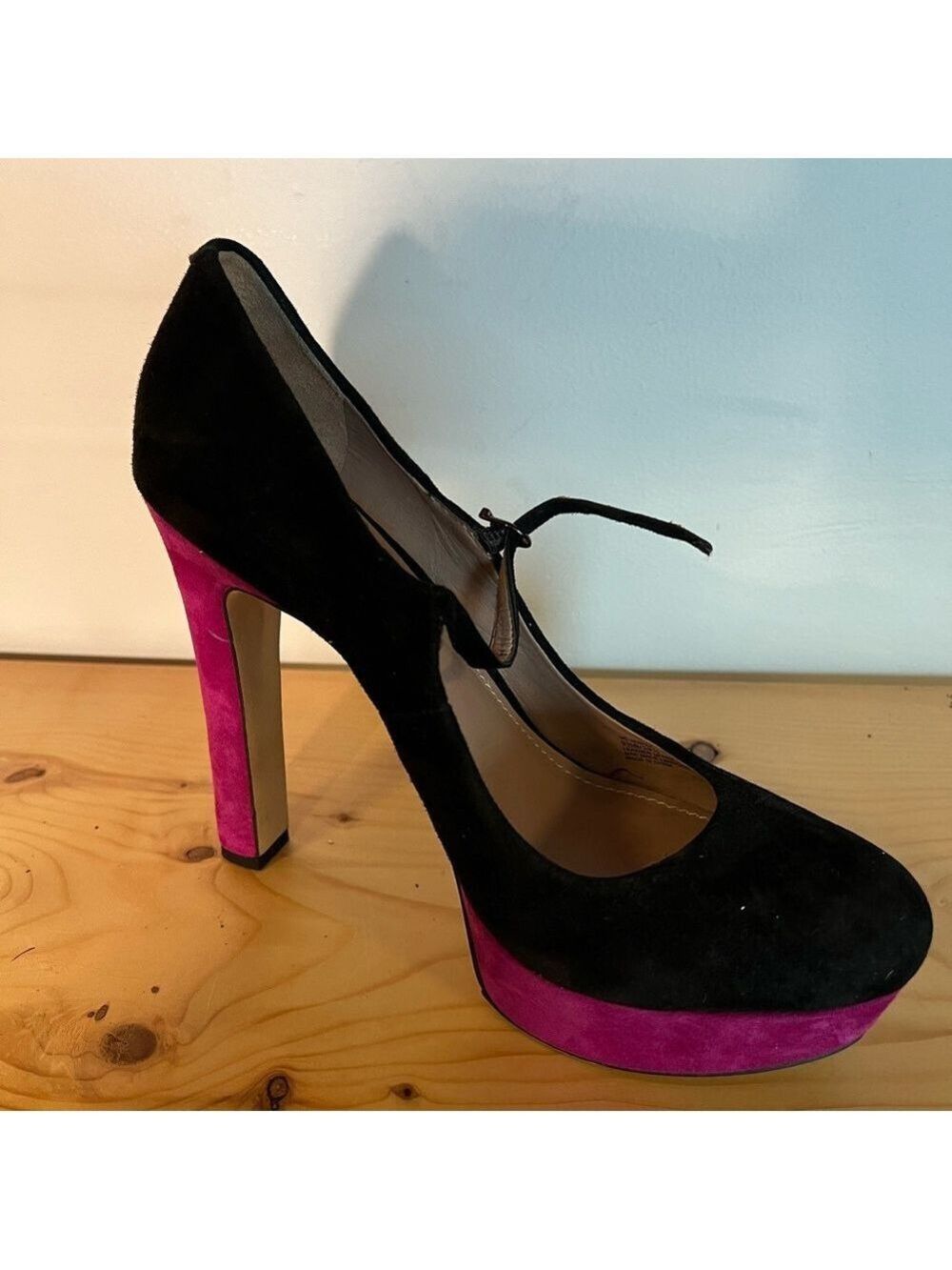 Vince Camuto Jasper Suede Platform - Picture 4 of 6